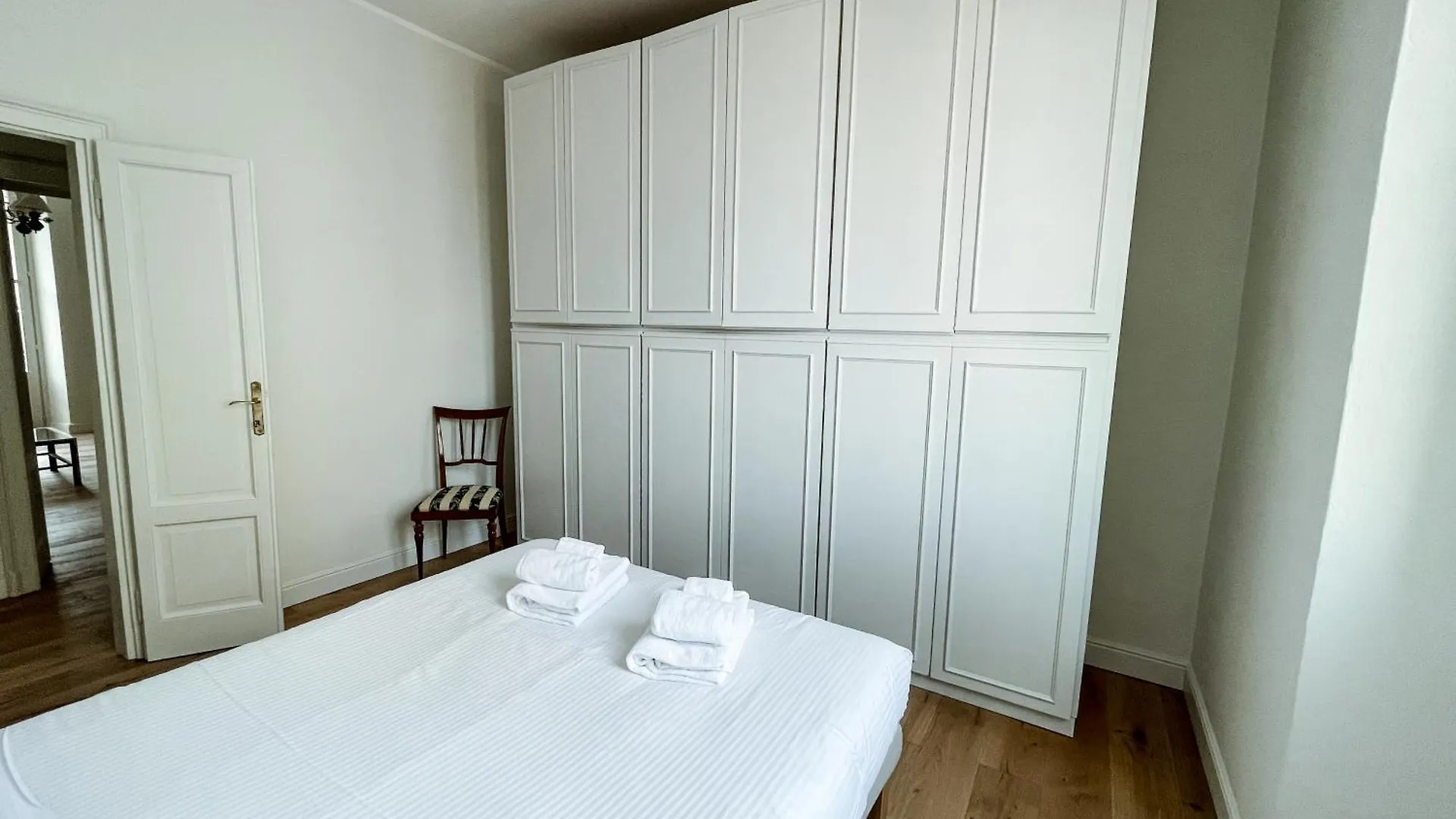 Apartment Villoresi Suites - Large Flat Navigli, Milano Italy